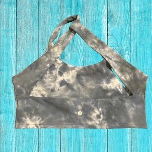 Women’s blue marble sport’s bra